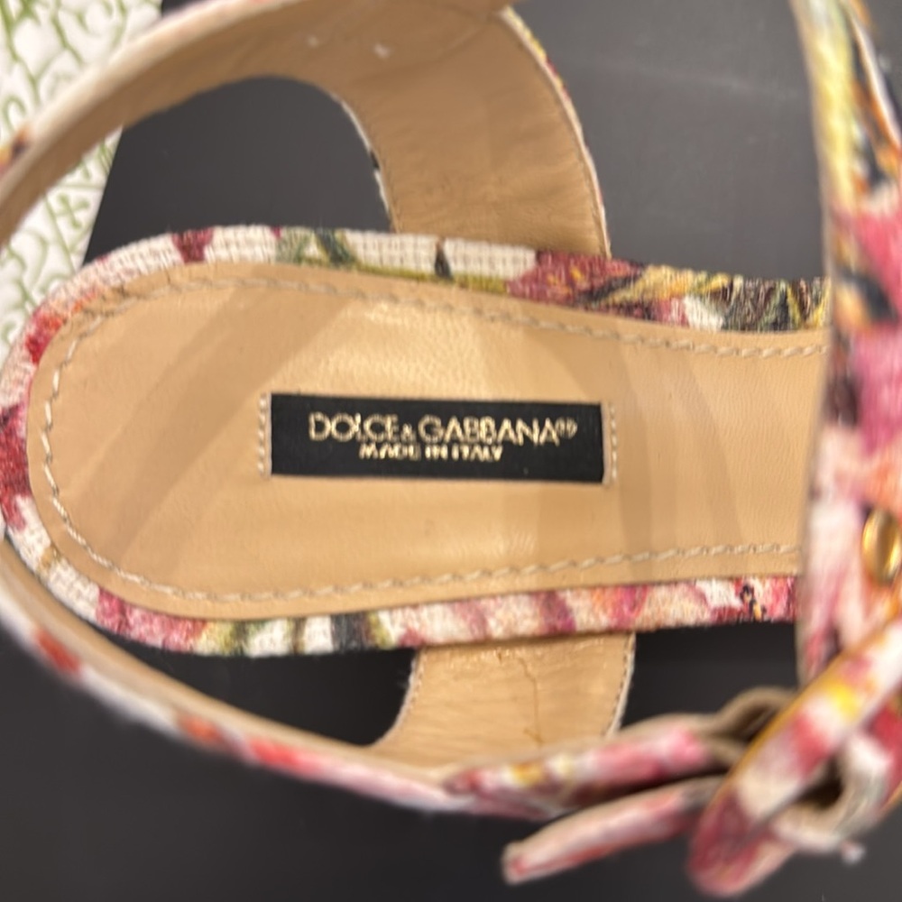 Dolce & Gabbana Pink Floral Sandals - Picture 3 of 7